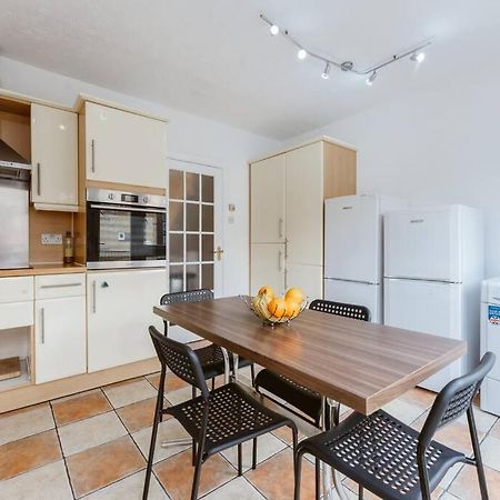 Comfortable Double Room For Your London Getaway מראה חיצוני תמונה