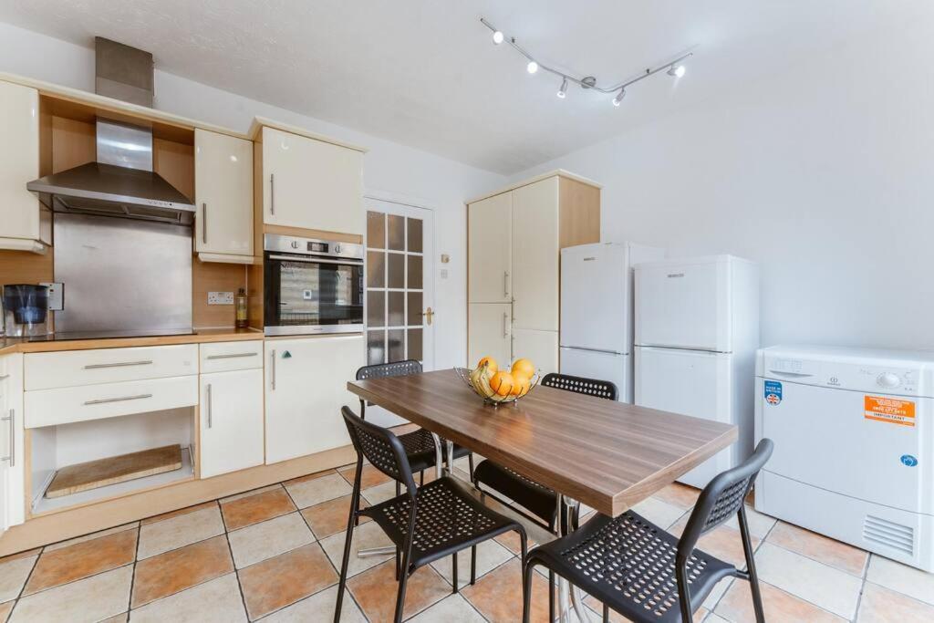 Comfortable Double Room For Your London Getaway מראה חיצוני תמונה